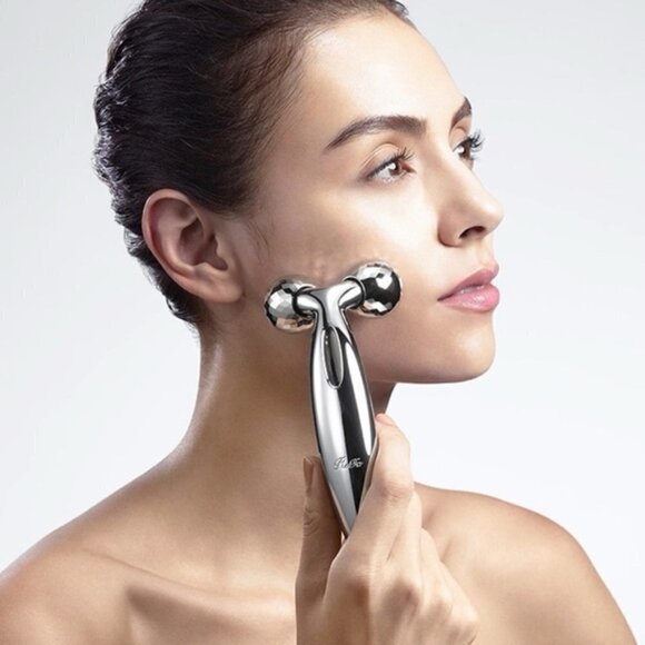 💕REFA💕 ReFa Carat Face New in Box Beauty Face Neck Roller Tool Tighten  Tone - Picture 3 of 17